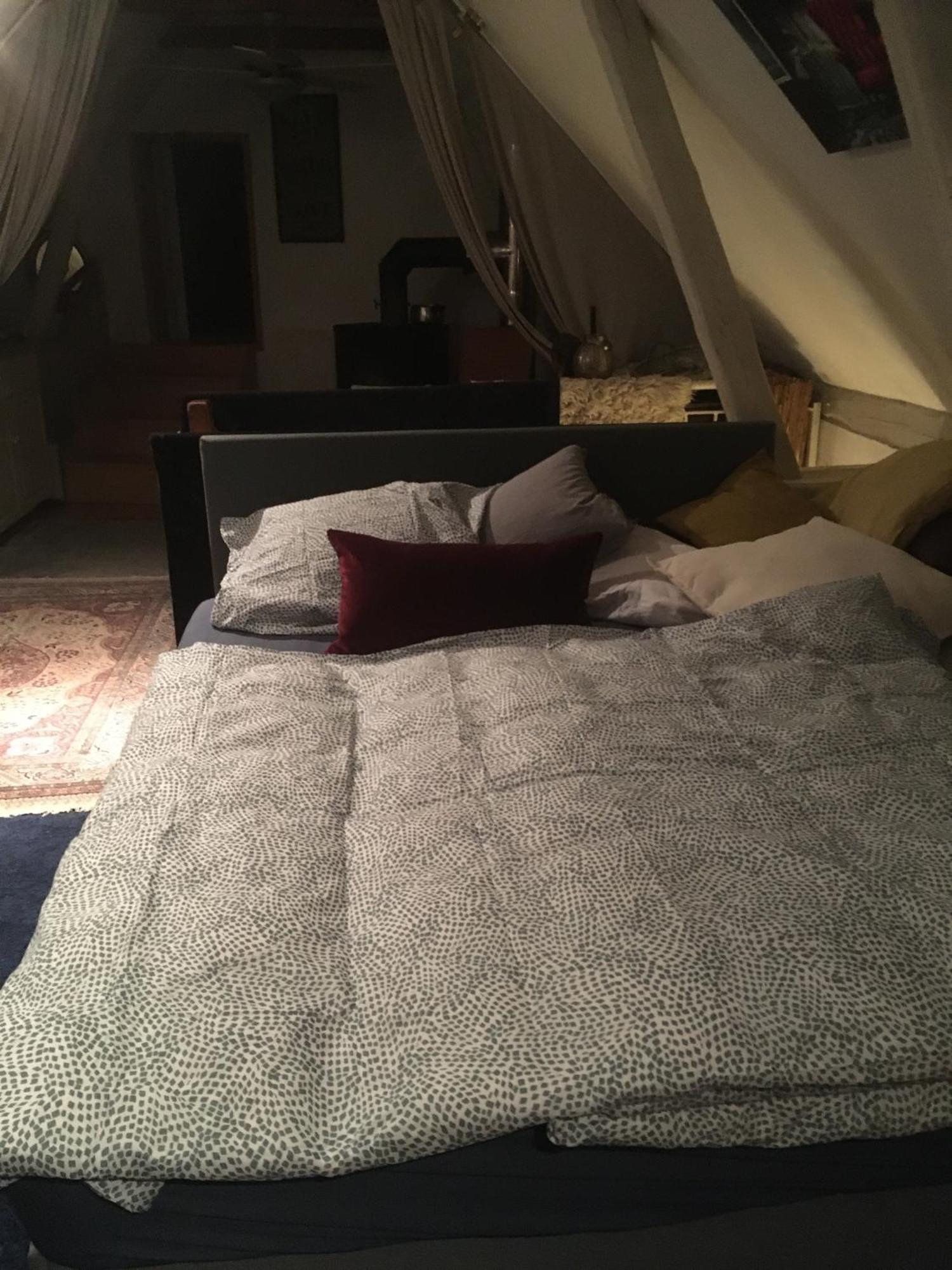 Grosse Hobbithoehle Mit Gemeinschaftsgarten Neustadt am Rubenberge Bagian luar foto